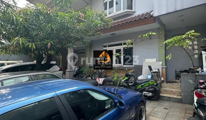 T71. 2-Storey House Suitable for Residence/Office/Kost in Dharmawangsa, South Jakarta