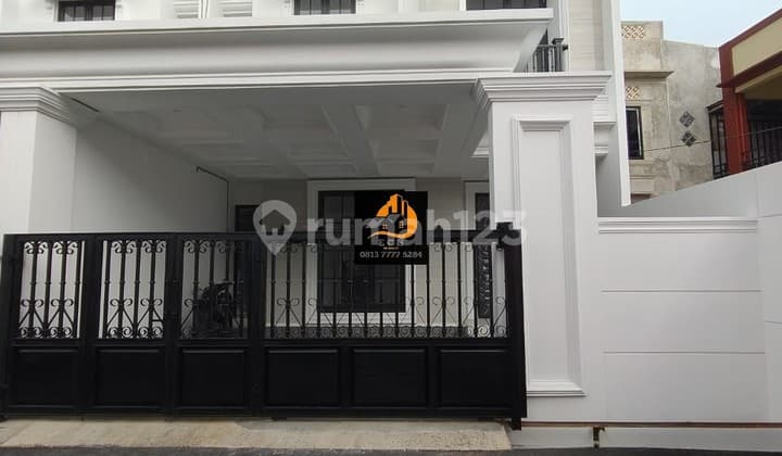 T89.RUMAH BARU MODERN CLASSIC CIRACAS FULL BATA MERAH JAKTIM