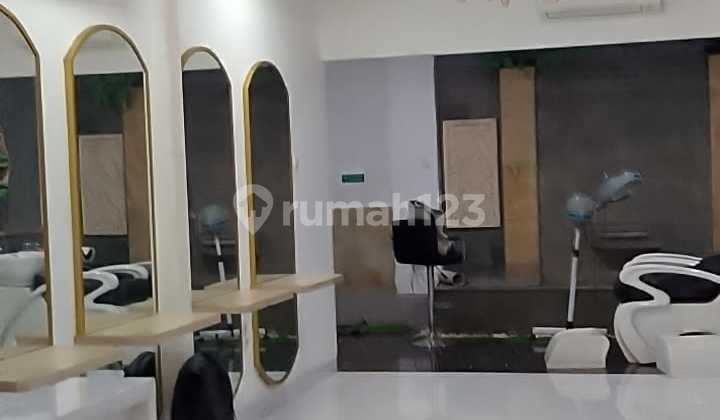 Rumah di Griya Loka Hadap Jalan Disewakan Lantai 1 Cocok untuk Salon