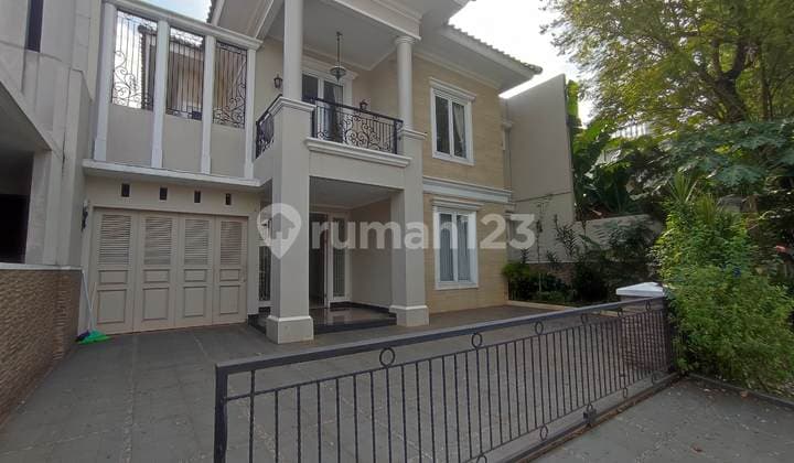 Rumah Siap Huni Bagus Ada Kolam Renang Di Lippo Central Karawaci