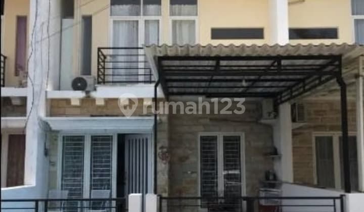 Rumah bagus 2 lantai minimalis modern di Green Lake Wonorejo Surabaya dekat STIKOM dan UPN