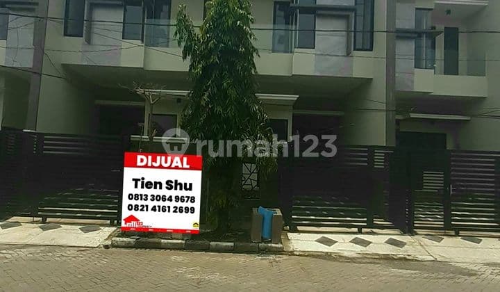 Rumah baru 2 lantai di Mulyosari Prima Utara