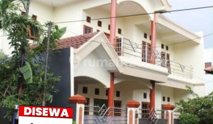 Rumah Full Furnish Dekat Unair 6 Kamar Tidur 3 Kamar Mandi Bagus