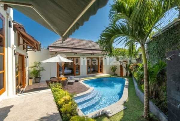 Villa 4 Kamar Tidur Dekat Melasti Ungasan.(Dyjbuk65)