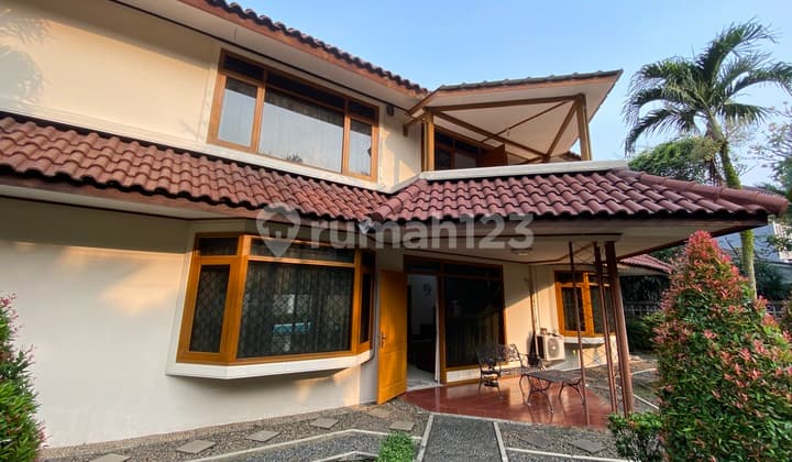 Rumah Bagus, Bersih, Terawat, 3 Kamar, Nyaman untuk Hunian di Pondok Indah