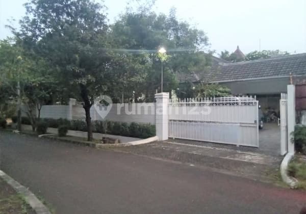 Bagus, Bersih, Area Prime, 4 Kamar, Semi Furnished Dekat Senopati, Cocok U Kantor.