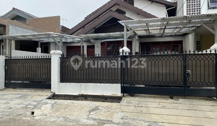 Rumah Lama, Bagus, Terawat, 4 Kamar, Dekat Stan Sektor 5 Bintaro Jaya, Cocok Untuk Hunian Keluarga
