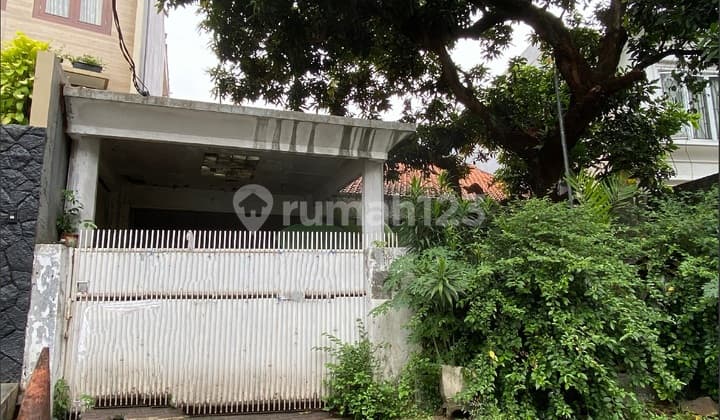 Hitung Tanah, Rumah Lama, Cocok Untuk Bangun Rumah Mewah Baru di Area Brawijaya, Kby Baru