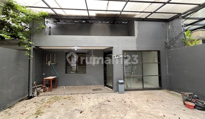 Di Sewakan Rumah Lama, 2 Lantai, Cocok Utk Silent Office, Lokasi Dekat Scbd, Senopati, Jakarta Selatan