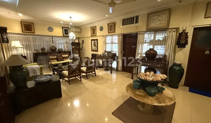 Selling a Good, Well-Maintained House, 1295 M2, Suitable for Commercial and Residential Use in Cipete
