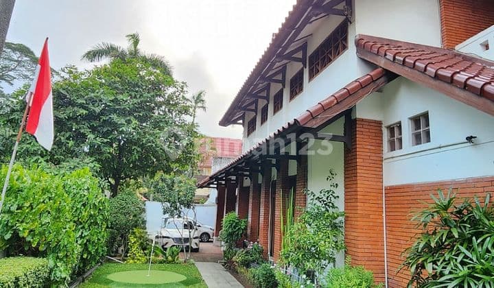 Pondok Indah House near Duta Hoek Elementary School, East Facing