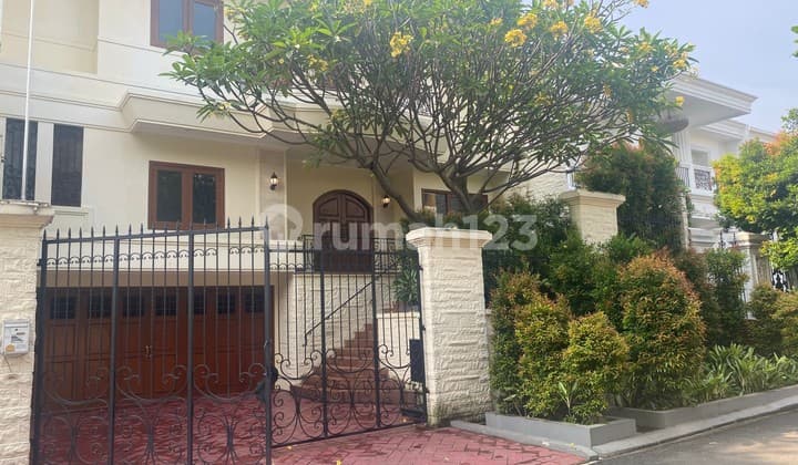 Rumah Desain Mewah Pondok Indah Spool