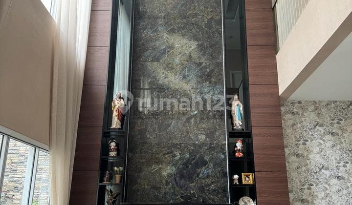 Hunian 2 Lantai Semi Furnished Riviera 10x18 Lokasi Prime Mewah