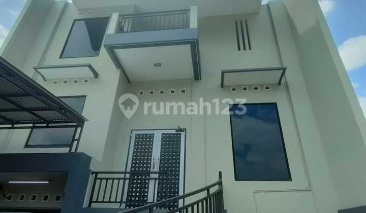 Ex Kantor + Warehouse Meruya Utara – Rooftop 360°, Bangunan Tinggi & Rapih