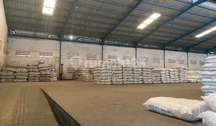 Gudang di Pasar Kemis Tangerang