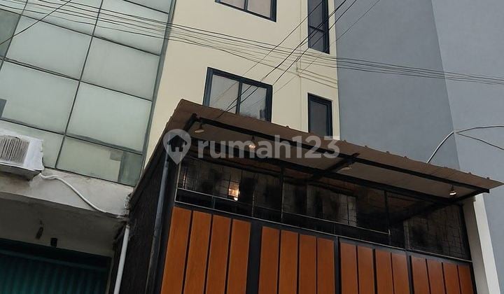 Kost Luxury 5 Lantai di Kawasan Tambora, Jakarta Barat