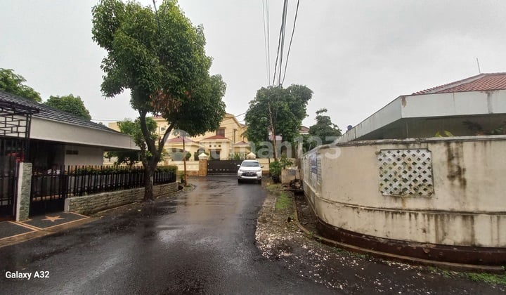 Taman Radio Dalam, Kebayoran Baru Jakarta Selatan