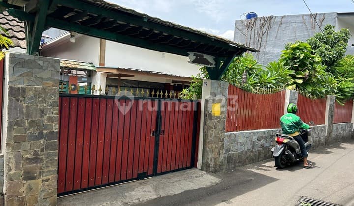 Margonda Boarding House Near UI Depok Business Center