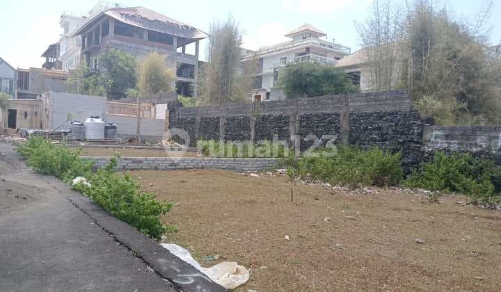 Tanah Zona Pemukiman Dekat Beranda Bukit Goa Gong Bali