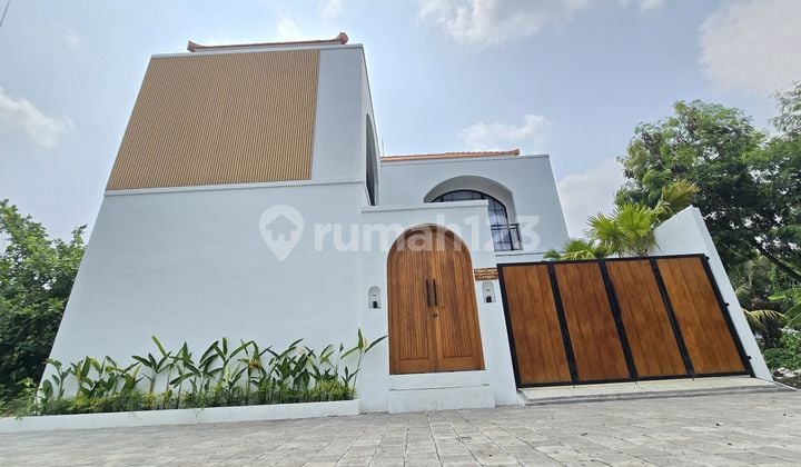 Villa Cantik Strategis Padonan Canggu Bali
