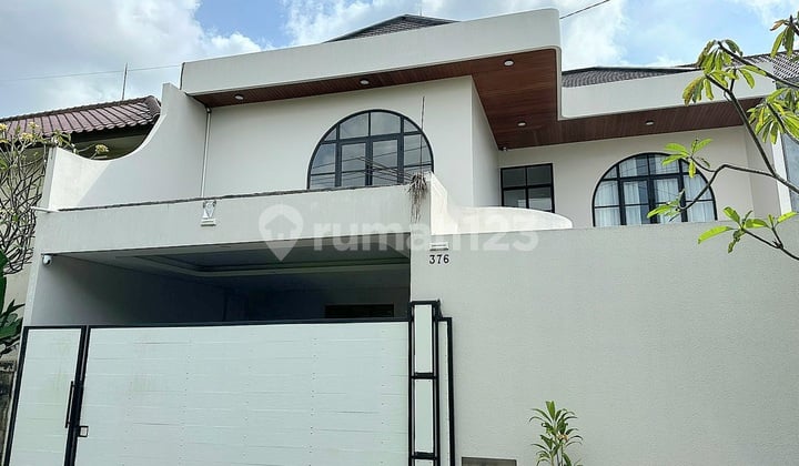 Villa Cantik Strategis Mediteranian Taman Mumbul Jimbaran Bali