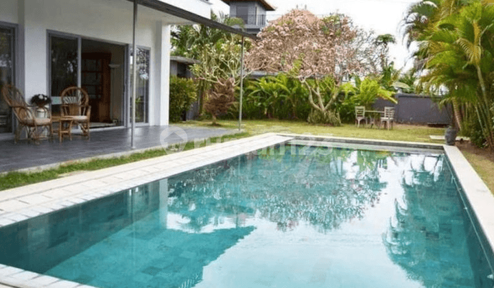 Villa Modern Minimalis 2 Lantai di Languin Kauh Ungasan Badung, Bali