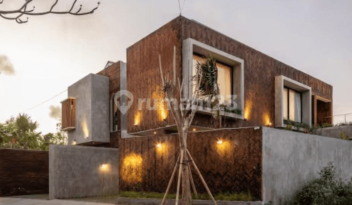 Light Villa 2 Lantai di Toyaning Ungasan Badung