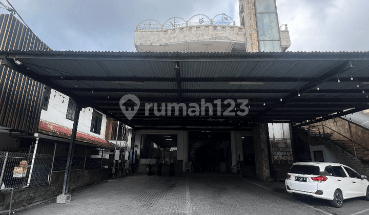4-Storey Building on Main Road Kerobokan Badung