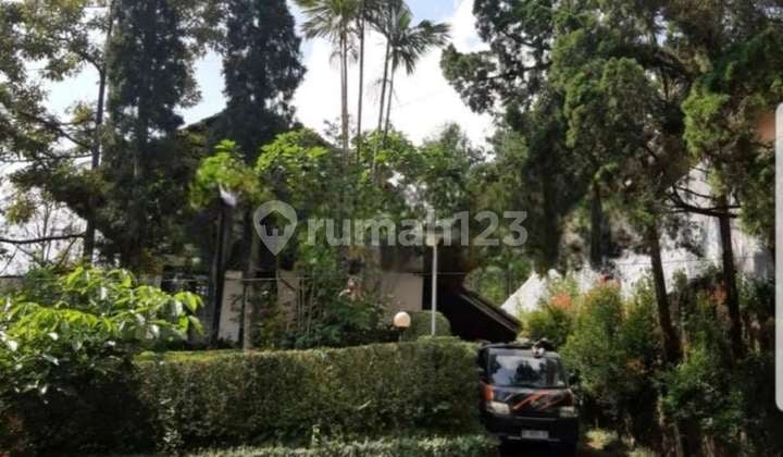 Rumah Villa Grand Trawas Mojokerto