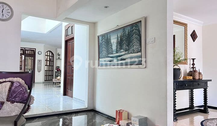 Rumah Luxurious Raya Kartini Surabaya Pusat