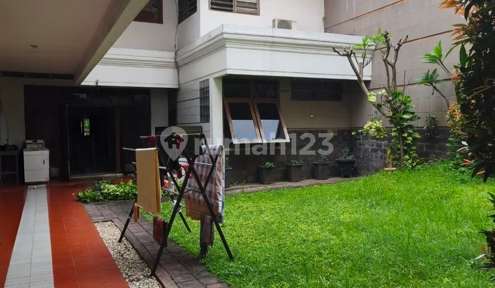Rumah Bisnis Komersial Raya Ambengan Surabaya Pusat