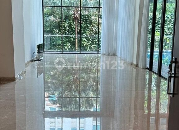 Terbaik Townhouse Pakubuwono House , Semifurnished, Private Lift , Private Pool