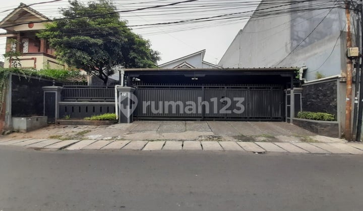 Rumah Mewah Strategis Di Condet