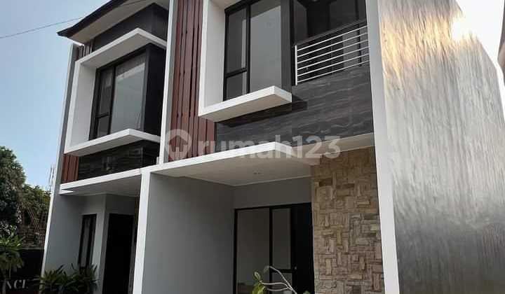 Rumah 2 Lantai di Sawangan Dekat ke Pondok Cabe