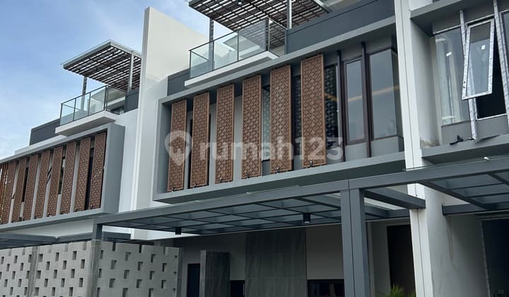 Rumah Baru Lebar 9M 3 Lantai. Free Pajak& Semua Biaya Notaris