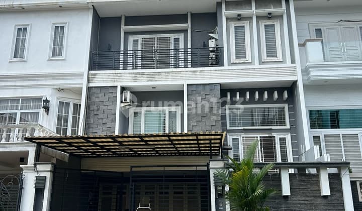 Pik House 10x15m 4 Floors Minimalist Elite Luxury Complex