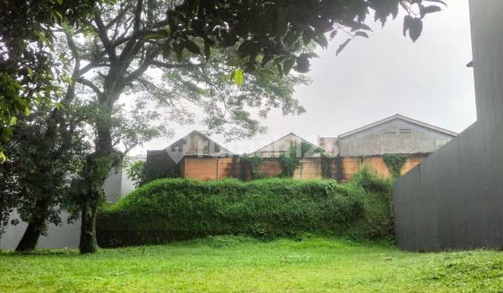 Hook Plot Large Strategically Located Area in Delatinos Bsd