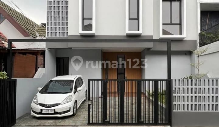 Rumah Bagus 2 Lantai Lokasi Strategis Di Sektor 3 Bintaro
