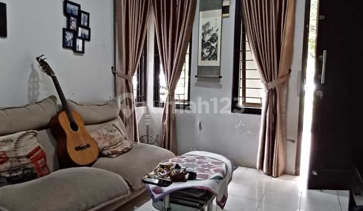 Rumah Lokasi Nyaman dan Asri di Graha Raya Bintaro