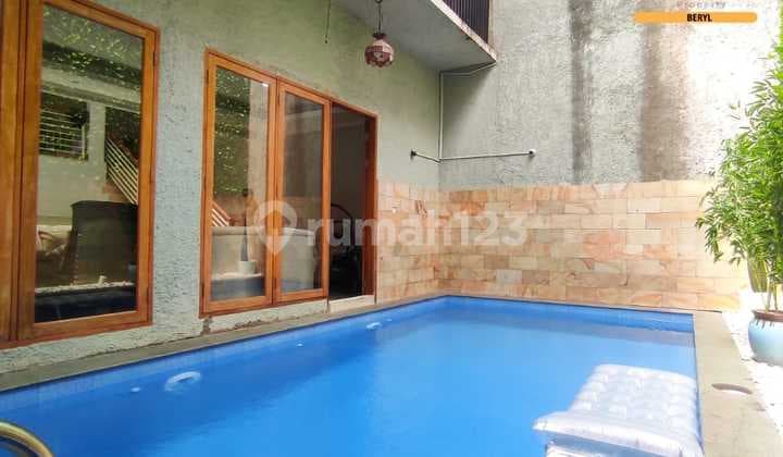 Rumah Cantik Minimalis Kolam Renang Pribadi di Kebayoran Bintaro