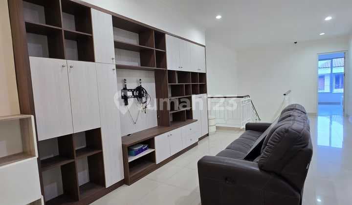 For Rent Camar Indah Indomobil Pik 7X21 Furnished, Fully Renovated, Neat