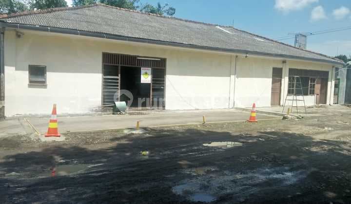 Quick Sale Warehouse in Cikupa with Main Road Access