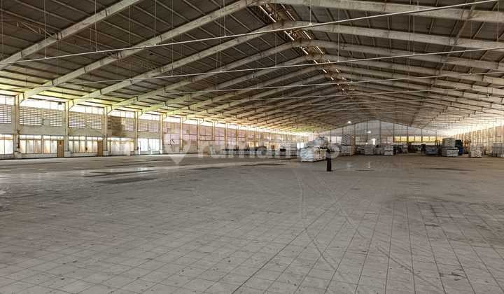 Disewa Gudang Kawasan Industri Jatake Luas 2.2ha. Lb 9200m2 Akses 40ft . High Ceilling Tidak Banjir Dekat Akses Tol