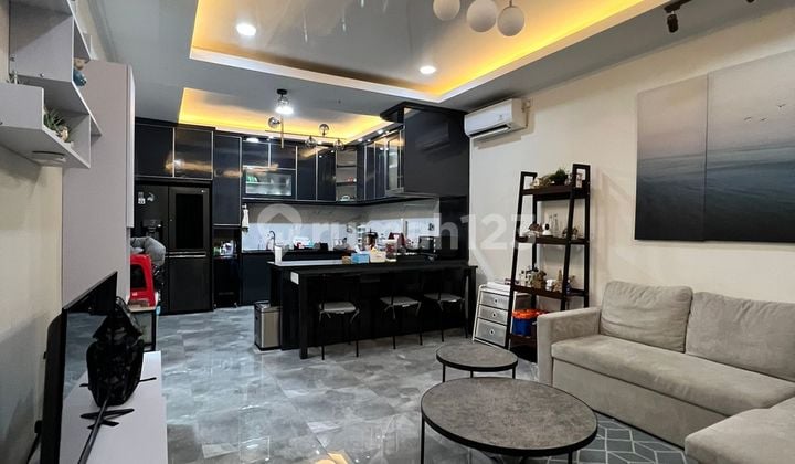 DIJUAL RUMAH BOSTON GADING SERPONG uk 7x12m, SUDAH RENOVASI 2,5 LANTAI , SIAP HUNI RAPIH!!