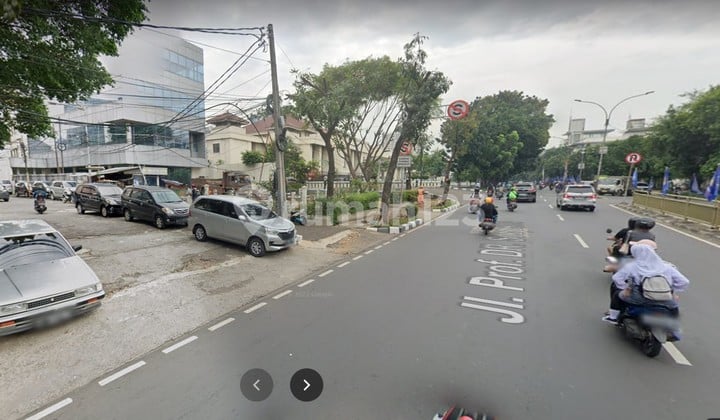 Ruko Gandeng Hook Strategis Jalan Dr Saharjo Menteng Dalam