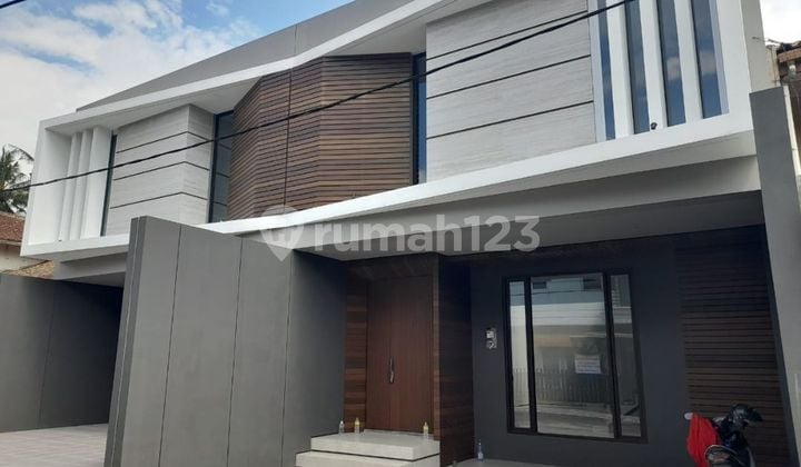 Rumah 2 Lantai Siap Huni Di Sayap Pintu Tol Pasteur Bandung