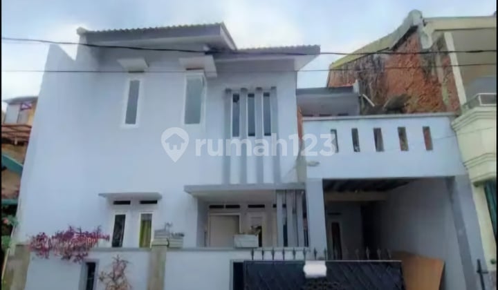 Rumah 2 Lantai Terawat Di Margahayu Soekarno Hatta Kota Bandung