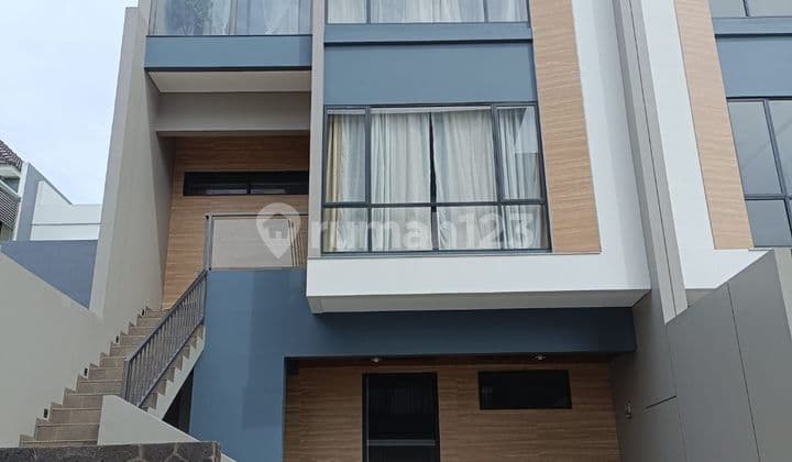 Rumah Baru Dan Mewah Siap Huni Di Setra Duta Bandung