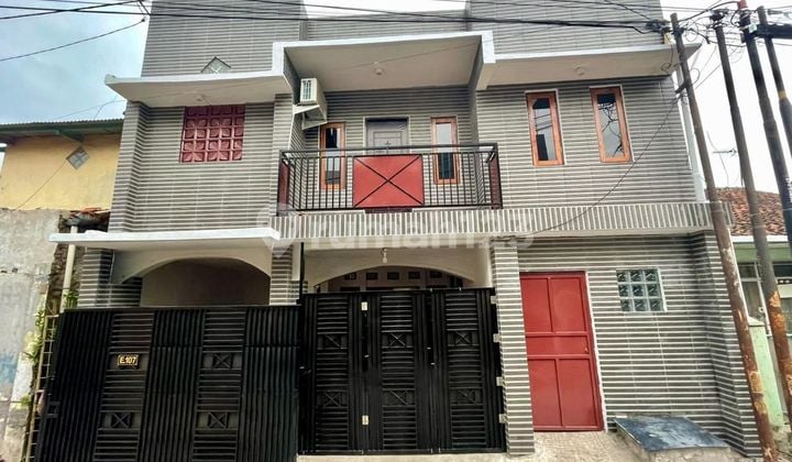 Rumah 2 Lantai Sama Furnished Dan 7 Kamar Tidur Di Taman Kopo Indah Bandung