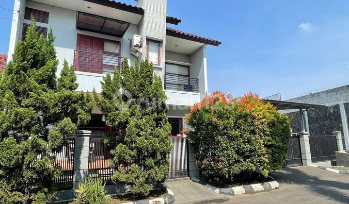 Jarang Ada Rumah Premium Di Istana Kawaluyaan- Rumah Yang Berlokasi Sangat Strategis Di Kota Bandung Dekat Dengan Berbagai Fasilitas Umum.
